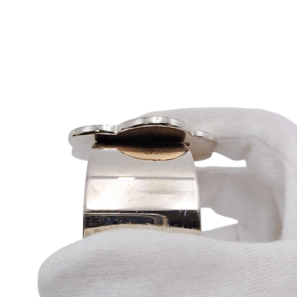 シャネル CHANEL バングル
 ブレスレット 98P マメ有 カメリア メタル ブラック×ホワイト 【SS】
 【中古】