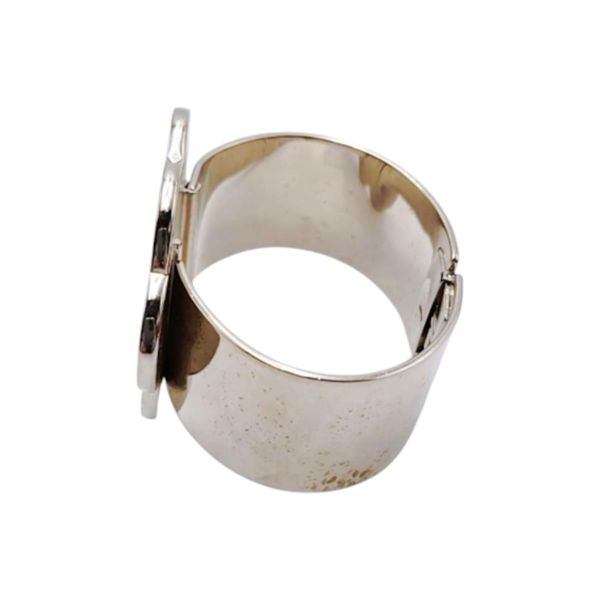 シャネル CHANEL バングル
 ブレスレット 98P マメ有 カメリア メタル ブラック×ホワイト 【SS】
 【中古】