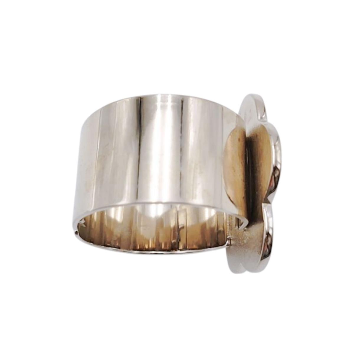 シャネル CHANEL バングル
 ブレスレット 98P マメ有 カメリア メタル ブラック×ホワイト 【SS】
 【中古】