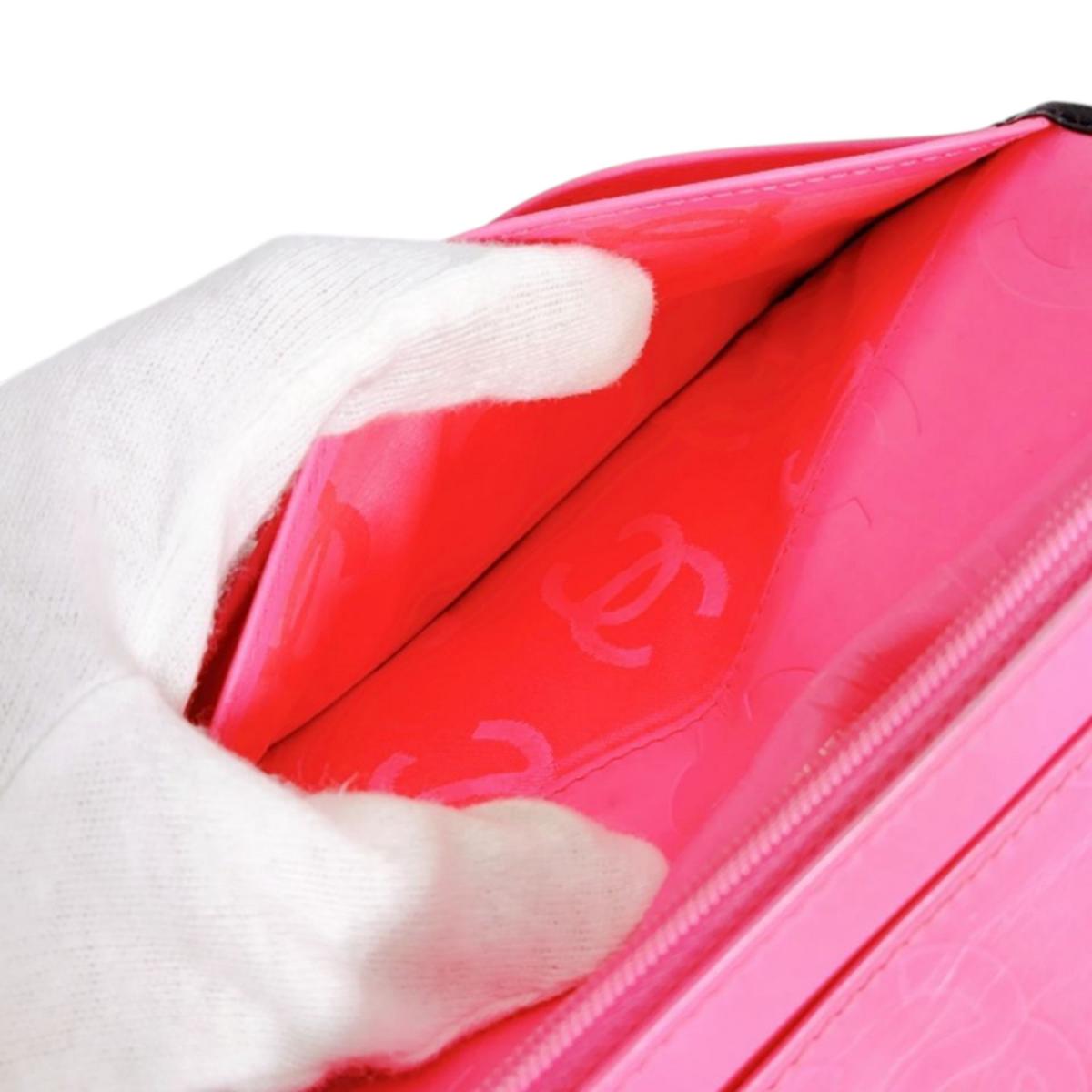 シャネル CHANEL 長財布
 二つ折り長財布 カンボン カーフ A26717 ブラック ×ピンク 【SS】
 【中古】