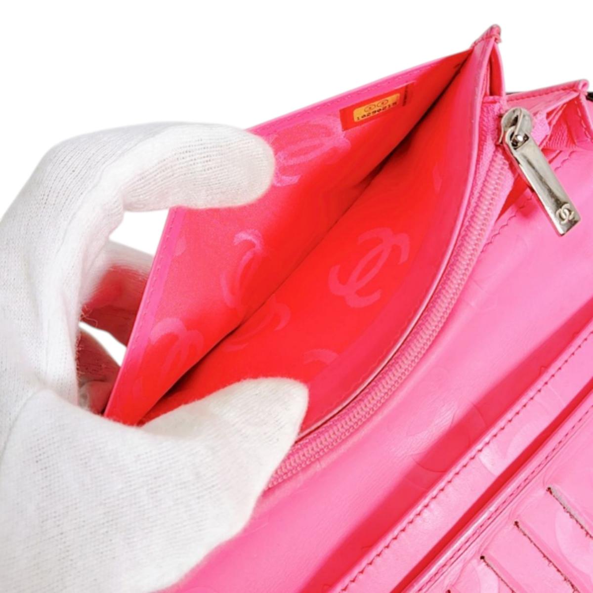 シャネル CHANEL 長財布
 二つ折り長財布 カンボン カーフ A26717 ブラック ×ピンク 【SS】
 【中古】