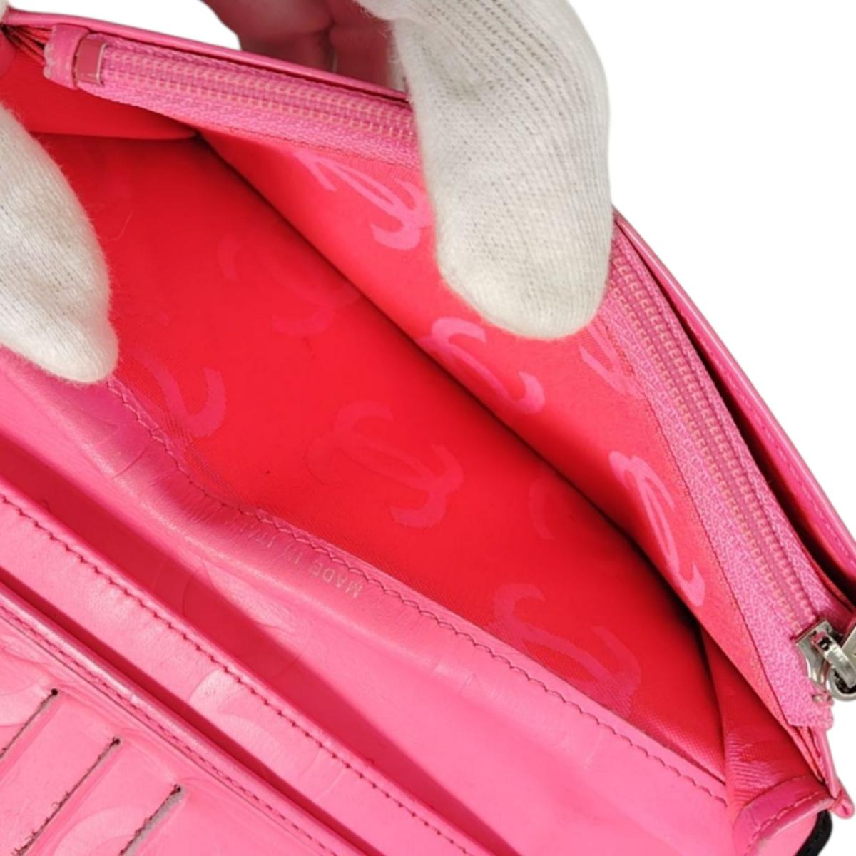 シャネル CHANEL 長財布
 二つ折り長財布 カンボン カーフ A26717 ブラック ×ピンク 【SS】
 【中古】