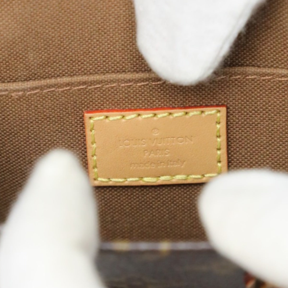 ルイヴィトン LOUIS VUITTON ショルダーバッグ
 ショルダーバッグ モノグラム プティット・サックプラ モノグラムキャンバス M81295 ブラウン LV
 【SS】
 【中古】