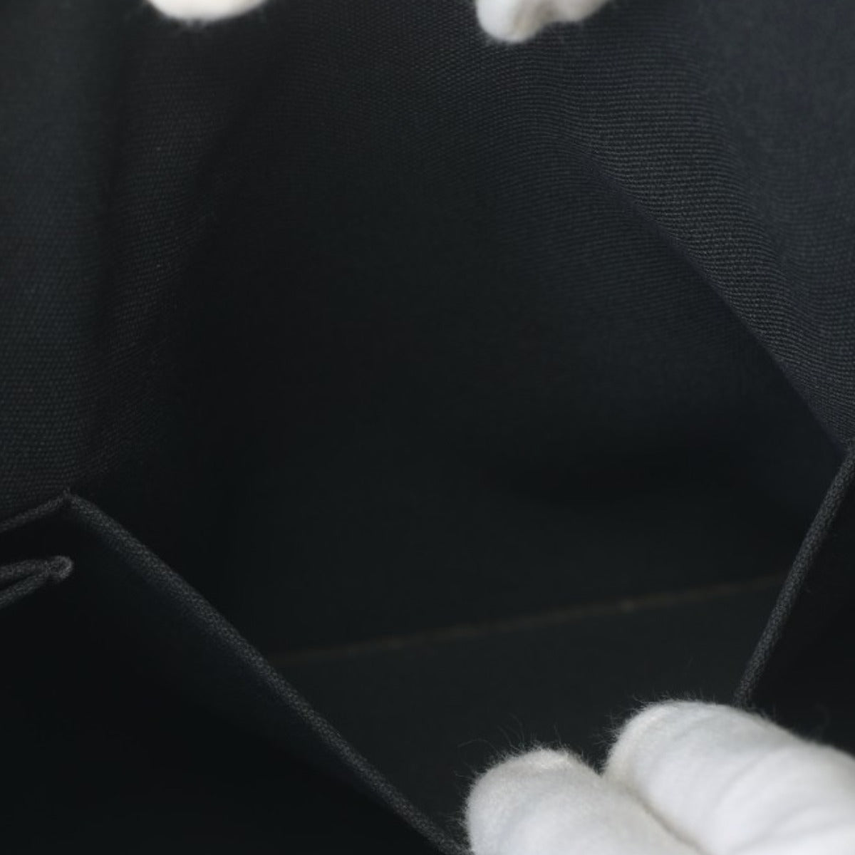 ルイヴィトン LOUIS VUITTON ショルダーバッグ
 ショルダーバッグ ダミエグラフィット ダニエルGM レザー N58033 ブラック LV
 【SS】
 【中古】