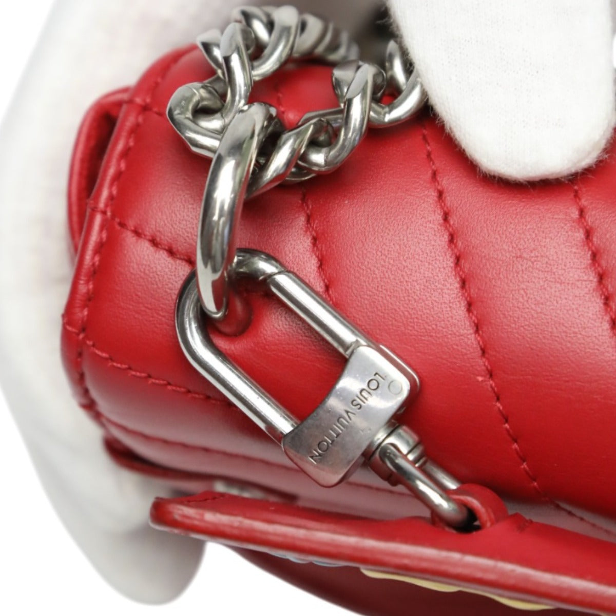 ルイヴィトン LOUIS VUITTON ショルダーバッグ
 ショルダーバッグ チェーントート ニューウェーブ レザー M51930 レッド LV
 【SS】
 【中古】