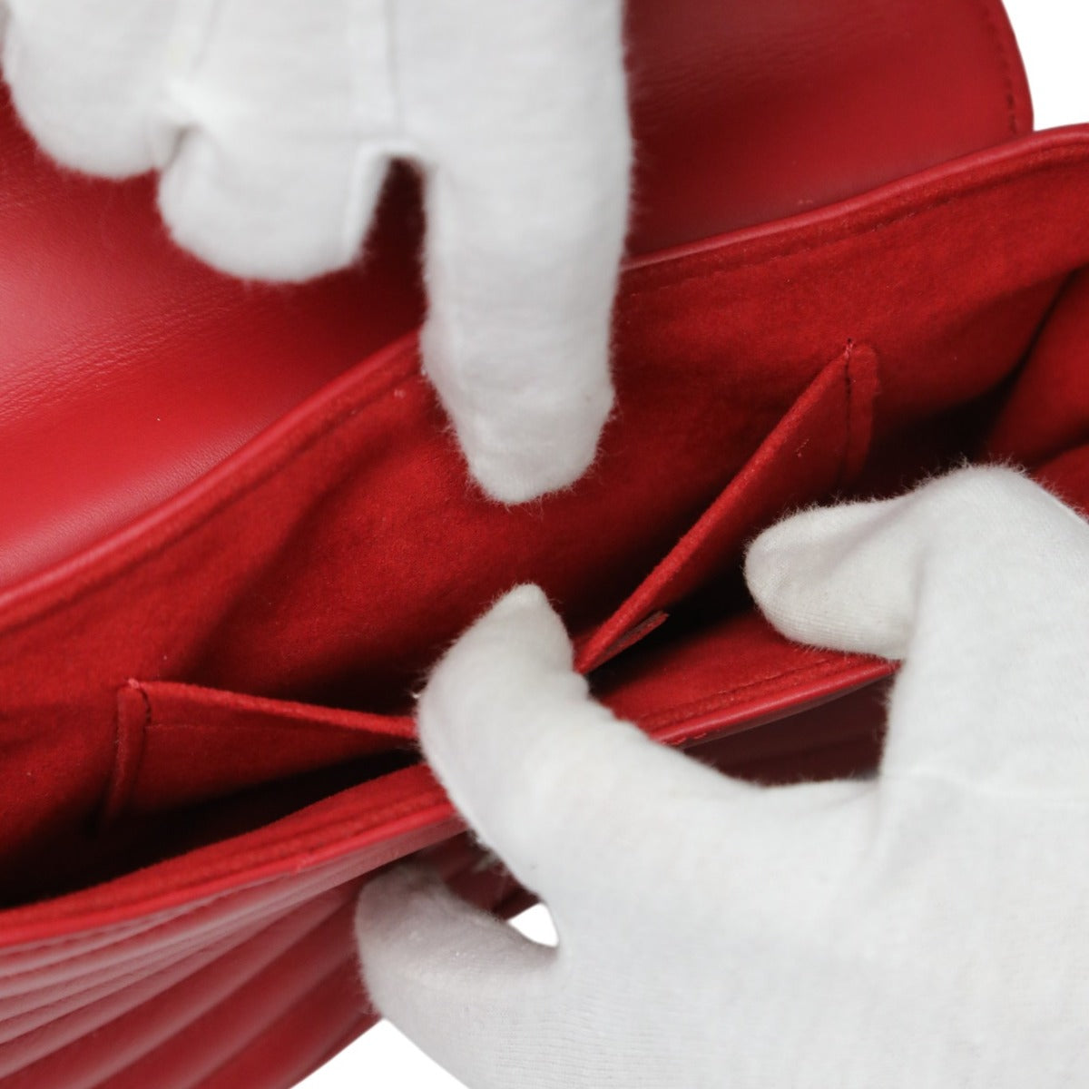 ルイヴィトン LOUIS VUITTON ショルダーバッグ
 ショルダーバッグ チェーントート ニューウェーブ レザー M51930 レッド LV
 【SS】
 【中古】