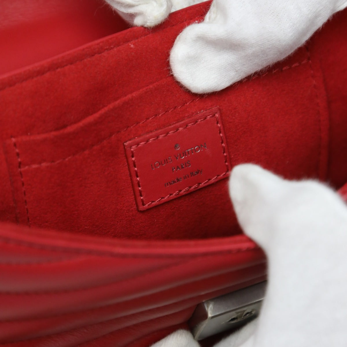 ルイヴィトン LOUIS VUITTON ショルダーバッグ
 ショルダーバッグ チェーントート ニューウェーブ レザー M51930 レッド LV
 【SS】
 【中古】