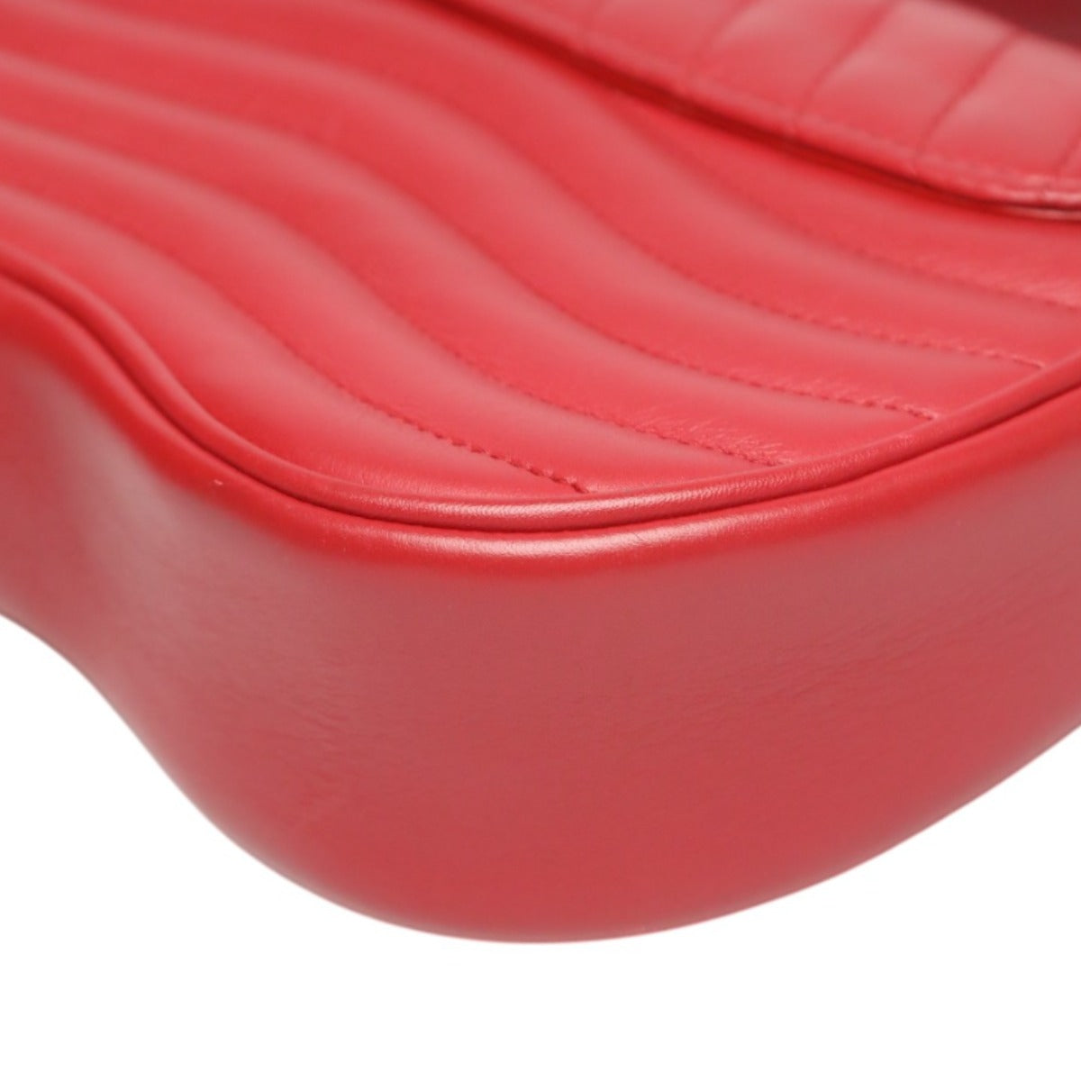 ルイヴィトン LOUIS VUITTON ショルダーバッグ
 ショルダーバッグ チェーントート ニューウェーブ レザー M51930 レッド LV
 【SS】
 【中古】