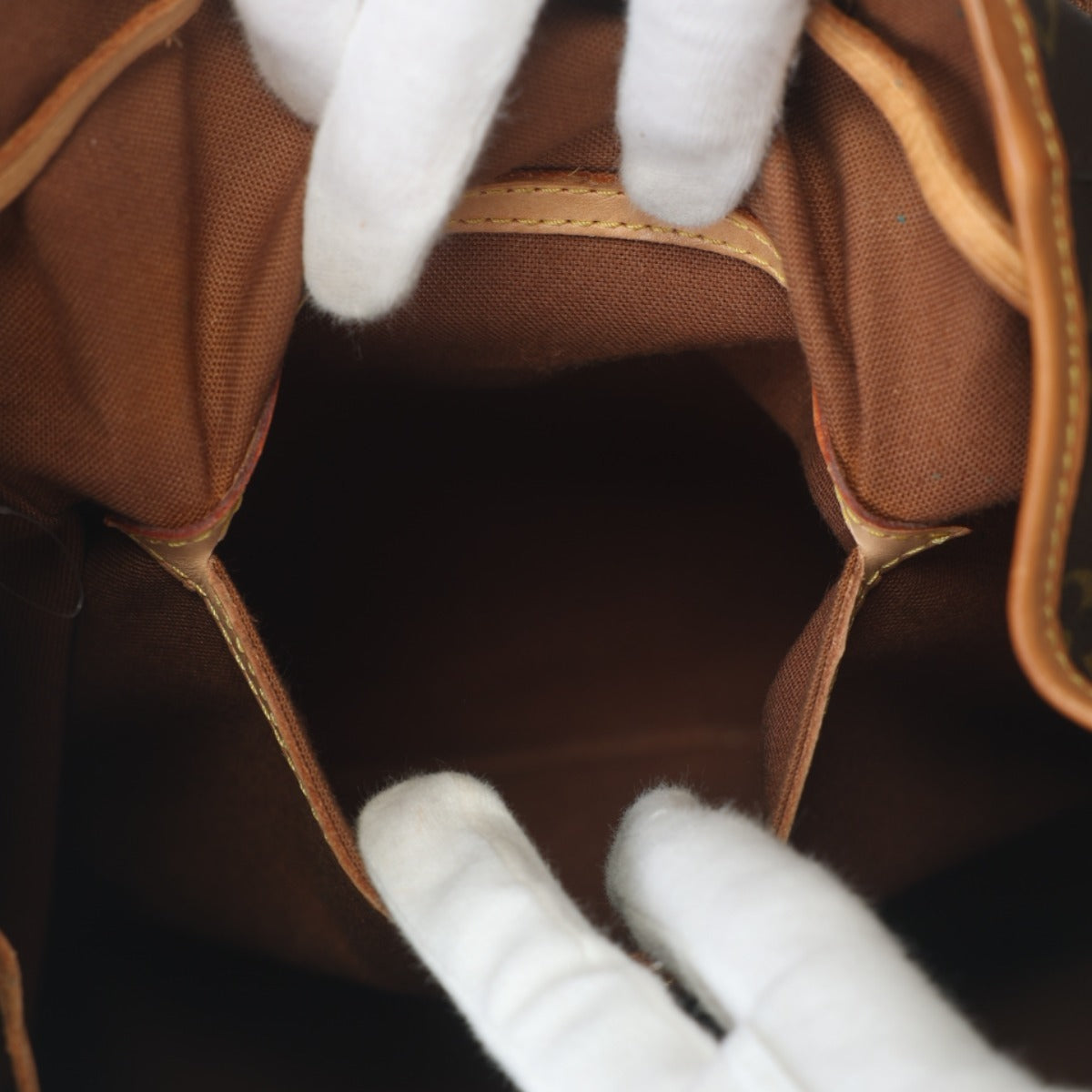 ルイヴィトン LOUIS VUITTON リュック・デイパック
 リュック モノグラム モンスリ モノグラムキャンバス M51135 ブラウン LV
 【SS】
 【中古】