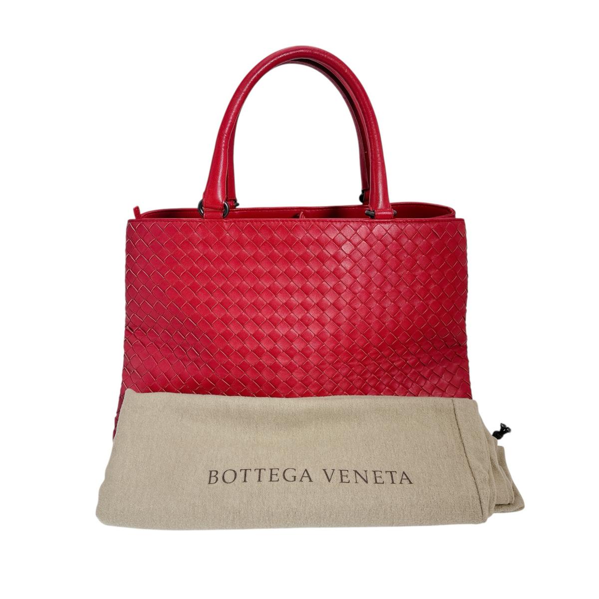 ボッテガヴェネタ BOTTEGAVENETA ハンドバッグ
 ハンドバッグ イントレチャート ラムスキン レッド 【SS】
 【中古】