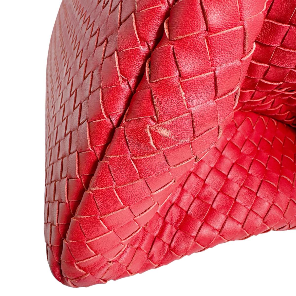 ボッテガヴェネタ BOTTEGAVENETA ハンドバッグ
 ハンドバッグ イントレチャート ラムスキン レッド 【SS】
 【中古】