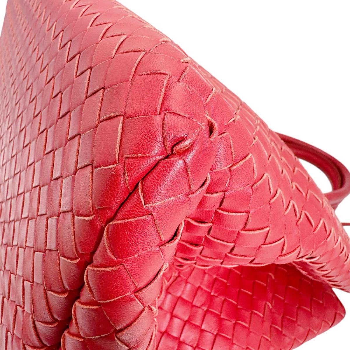 ボッテガヴェネタ BOTTEGAVENETA ハンドバッグ
 ハンドバッグ イントレチャート ラムスキン レッド 【SS】
 【中古】