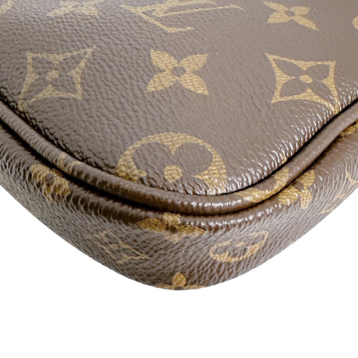 ルイヴィトン LOUIS VUITTON ポーチ
 ショルダー モノグラム ミュルティ・ポシェット・アクセソワール モノグラムキャンバス M44813 カーキ×ブラウン LV
 【中古】