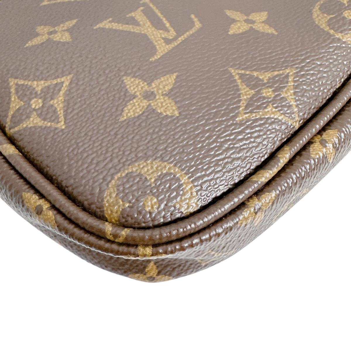 ルイヴィトン LOUIS VUITTON ポーチ
 ショルダー モノグラム ミュルティ・ポシェット・アクセソワール モノグラムキャンバス M44813 カーキ×ブラウン LV
 【中古】