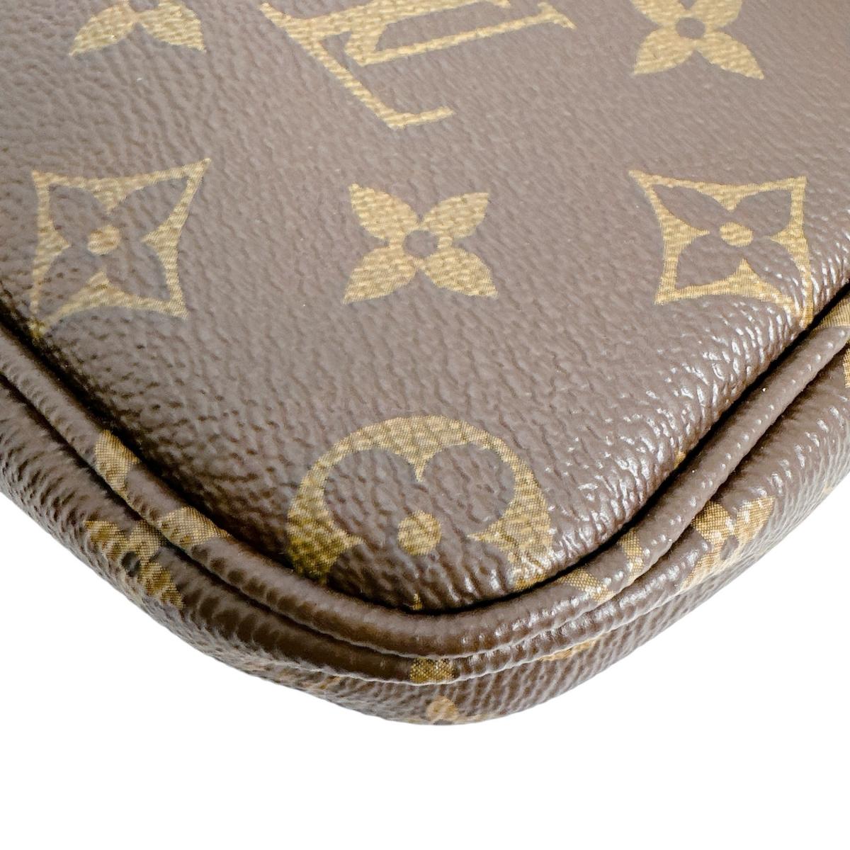 ルイヴィトン LOUIS VUITTON ポーチ
 ショルダー モノグラム ミュルティ・ポシェット・アクセソワール モノグラムキャンバス M44813 カーキ×ブラウン LV
 【中古】