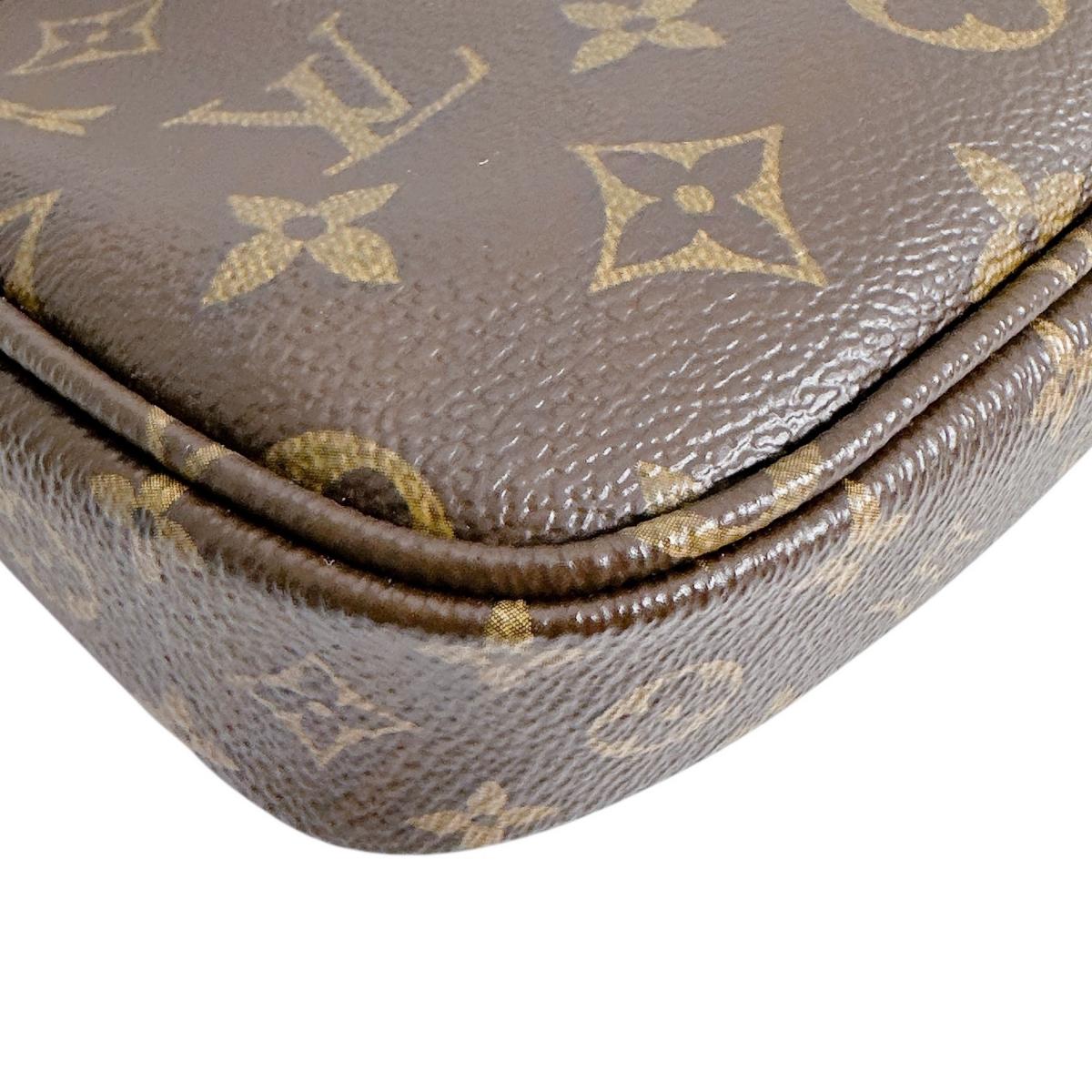 ルイヴィトン LOUIS VUITTON ポーチ
 ショルダー モノグラム ミュルティ・ポシェット・アクセソワール モノグラムキャンバス M44813 カーキ×ブラウン LV
 【中古】