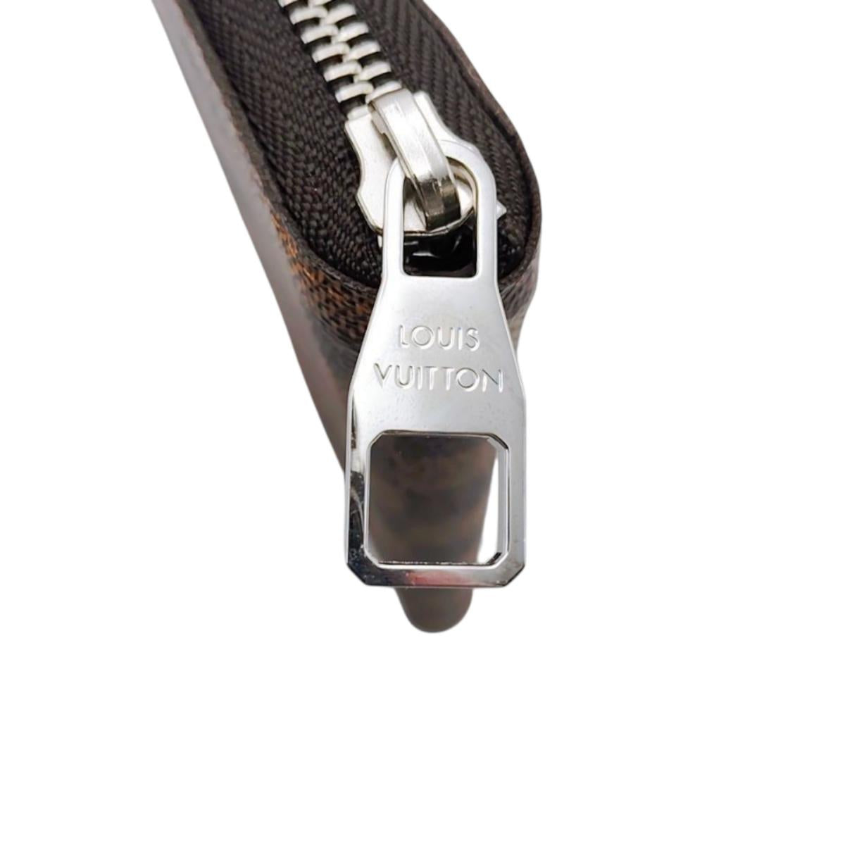 ルイヴィトン LOUIS VUITTON 長財布
 ジッピーウォレット ダミエ ヴェルティカル ダミエキャンバス N61207 ブラウン LV
 【SS】
 【中古】