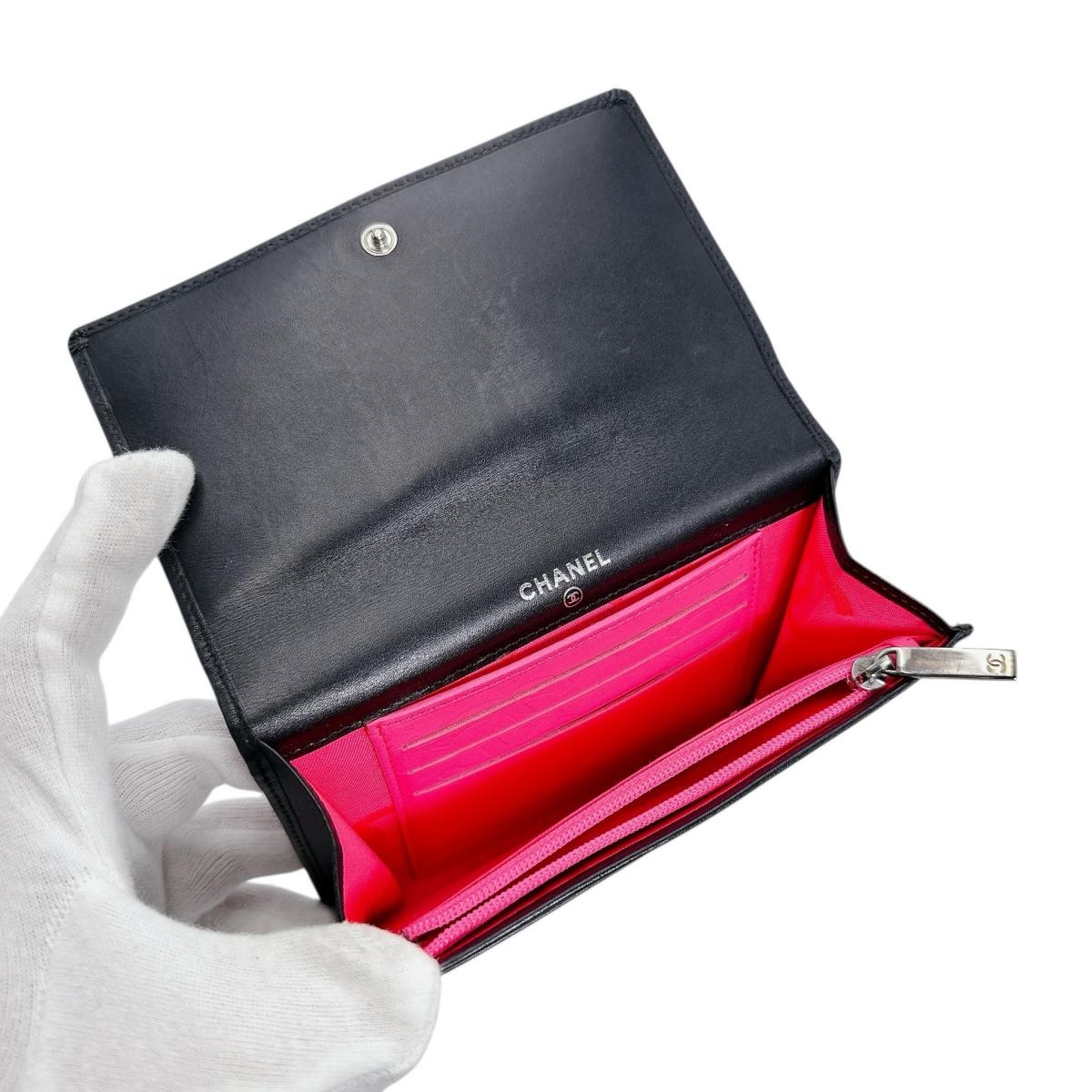 シャネル CHANEL 二つ折り財布
 財布 カンボンライン マトラッセ レザー A26722 ブラック 【SS】
 【中古】