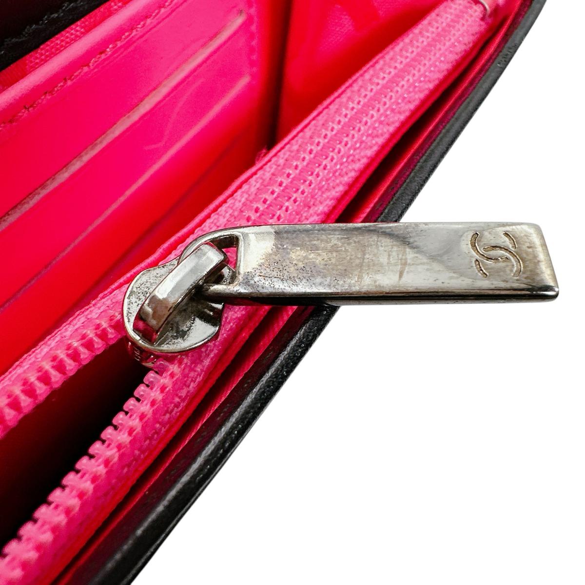 シャネル CHANEL 二つ折り財布
 財布 カンボンライン マトラッセ レザー A26722 ブラック 【SS】
 【中古】