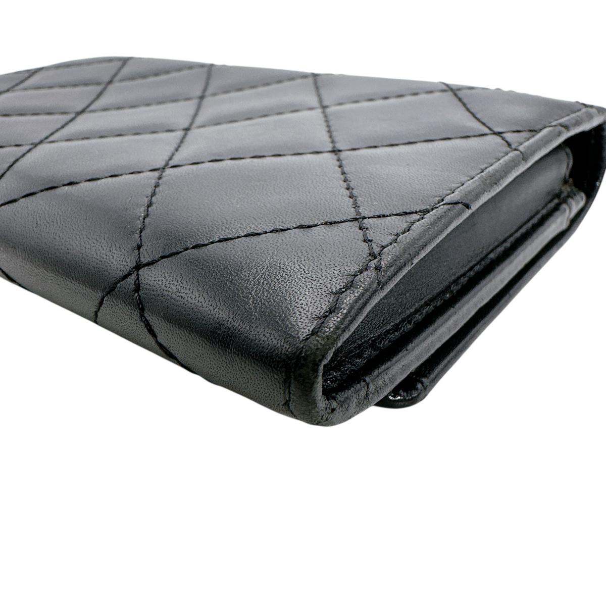 シャネル CHANEL 二つ折り財布
 財布 カンボンライン マトラッセ レザー A26722 ブラック 【SS】
 【中古】