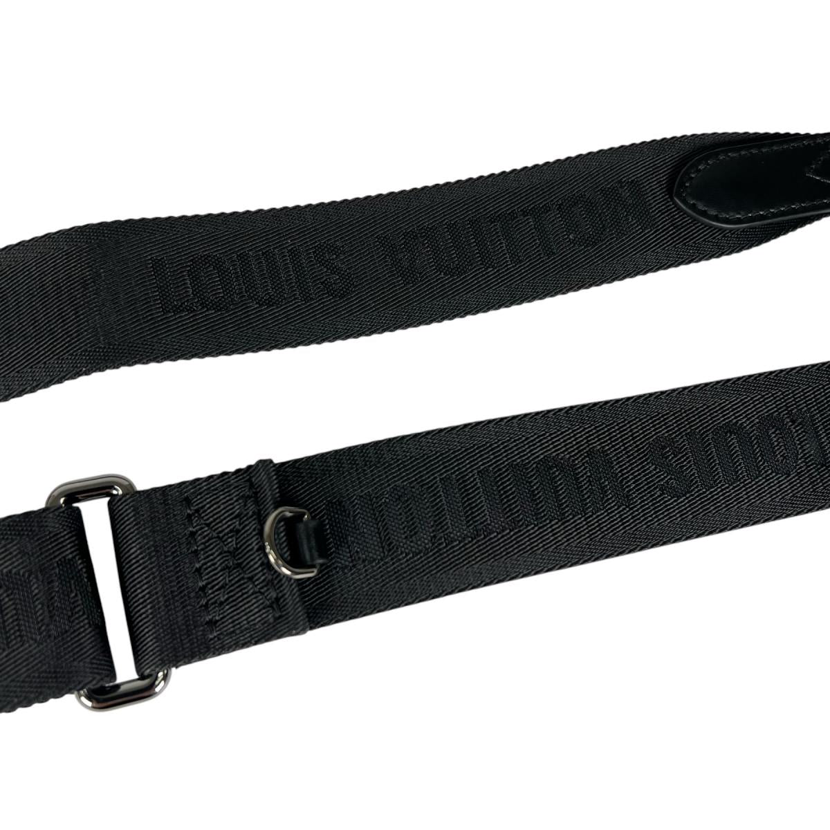 ルイヴィトン LOUIS VUITTON ショルダーストラップ
 肩掛けストラップ モノグラム・エクリプス シティ･キーポル ブラック LV
 【SS】
 【中古】