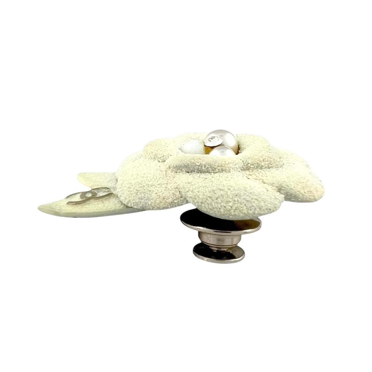 シャネル CHANEL ブローチ
 ピンブローチ カメリア プラスチックパール メタル ホワイト 【SS】
 【中古】