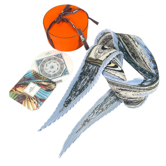 エルメス HERMES スカーフ
 スカーフ・マフラー アストロジー プリーツカレ シルク 水色 【SS】
 【中古】