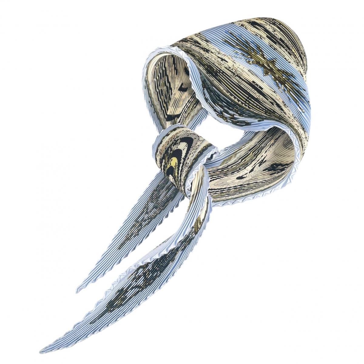 エルメス HERMES スカーフ
 スカーフ・マフラー アストロジー プリーツカレ シルク 水色 【SS】
 【中古】