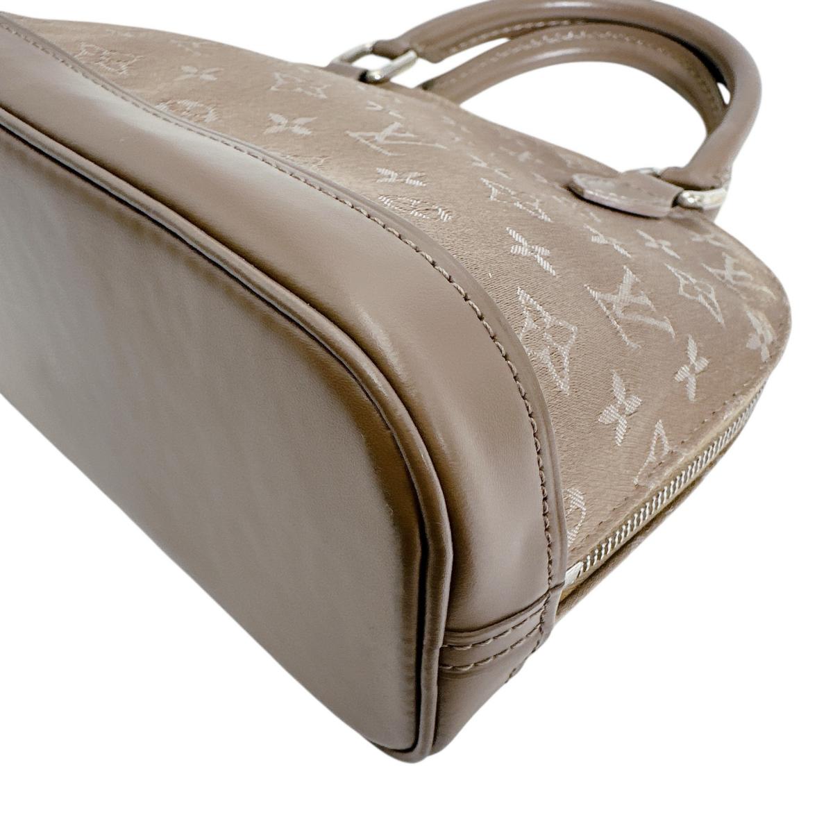 ルイヴィトン LOUIS VUITTON ポーチ
 アクセサリーポーチ モノグラム リトルアルマ モノグラムサテン M92147 ベージュ LV
 【SS】
 【中古】