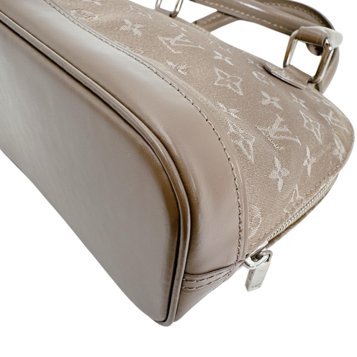 ルイヴィトン LOUIS VUITTON ポーチ
 アクセサリーポーチ モノグラム リトルアルマ モノグラムサテン M92147 ベージュ LV
 【SS】
 【中古】