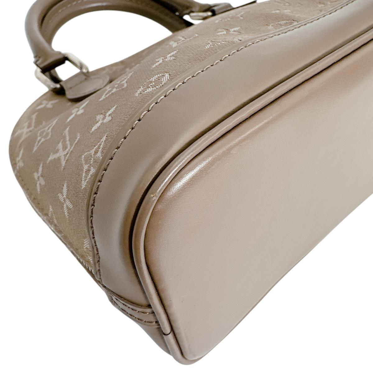 ルイヴィトン LOUIS VUITTON ポーチ
 アクセサリーポーチ モノグラム リトルアルマ モノグラムサテン M92147 ベージュ LV
 【SS】
 【中古】