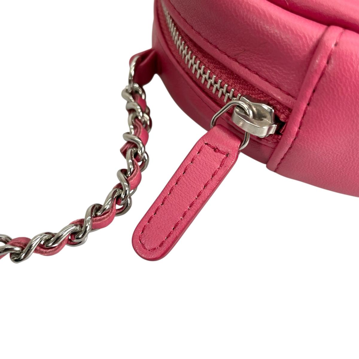 シャネル CHANEL ショルダーバッグ
 ラウンドチェーン ココマーク マトラッセ ラウンド ミニ ラムスキン A70657 ピンク 【SS】
 【中古】