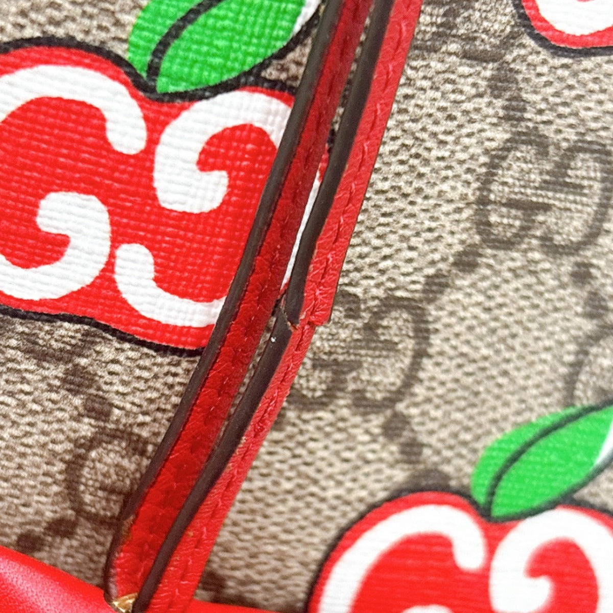 グッチ GUCCI ショルダーバッグ
 ショルダーバッグ GGアップル パドロック GGキャンバス 498156 ベージュ×レッド×マルチカラー 【SS】
 【中古】