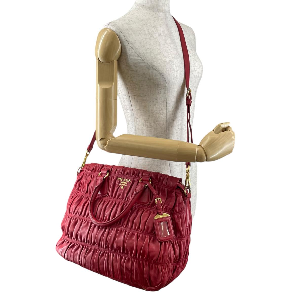 プラダ PRADA トートバッグ
 2WAYショルダーバッグ ギャザー ナッパ ゴーフル レザー B2588L レッド 【SS】
 【中古】