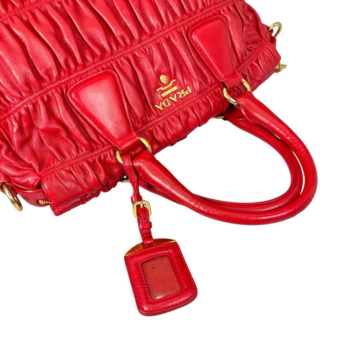 プラダ PRADA トートバッグ
 2WAYショルダーバッグ ギャザー ナッパ ゴーフル レザー B2588L レッド 【SS】
 【中古】