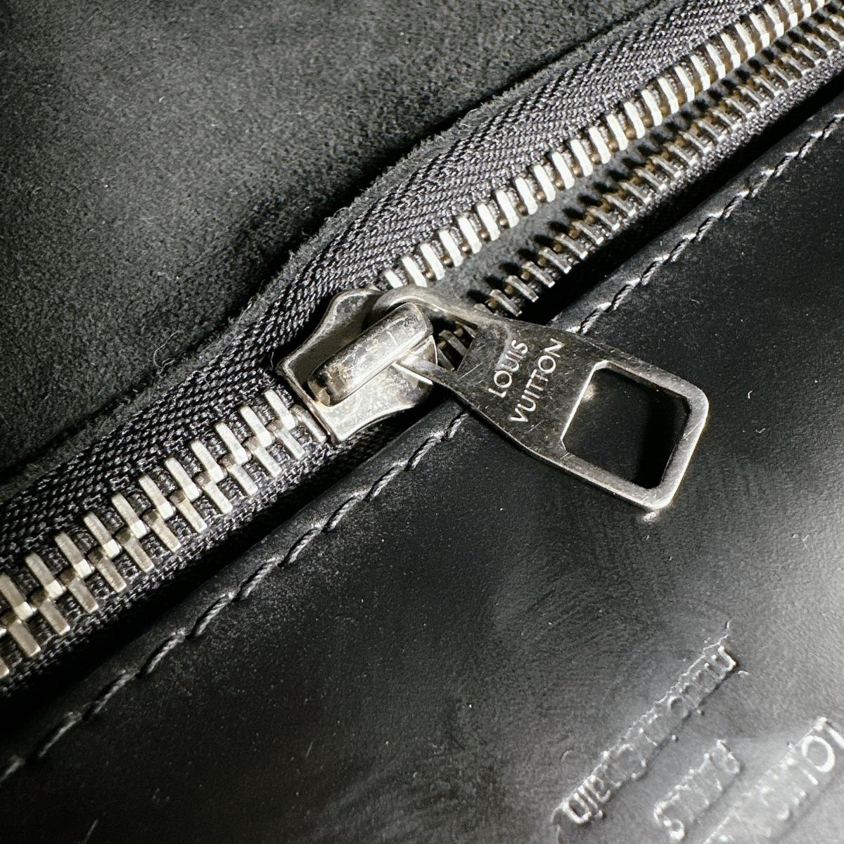 ルイヴィトン LOUIS VUITTON ハンドバッグ
 2wayハンドバッグ エピ フェニックスPM エピレザー M56025 ブルー LV
 【SS】
 【中古】