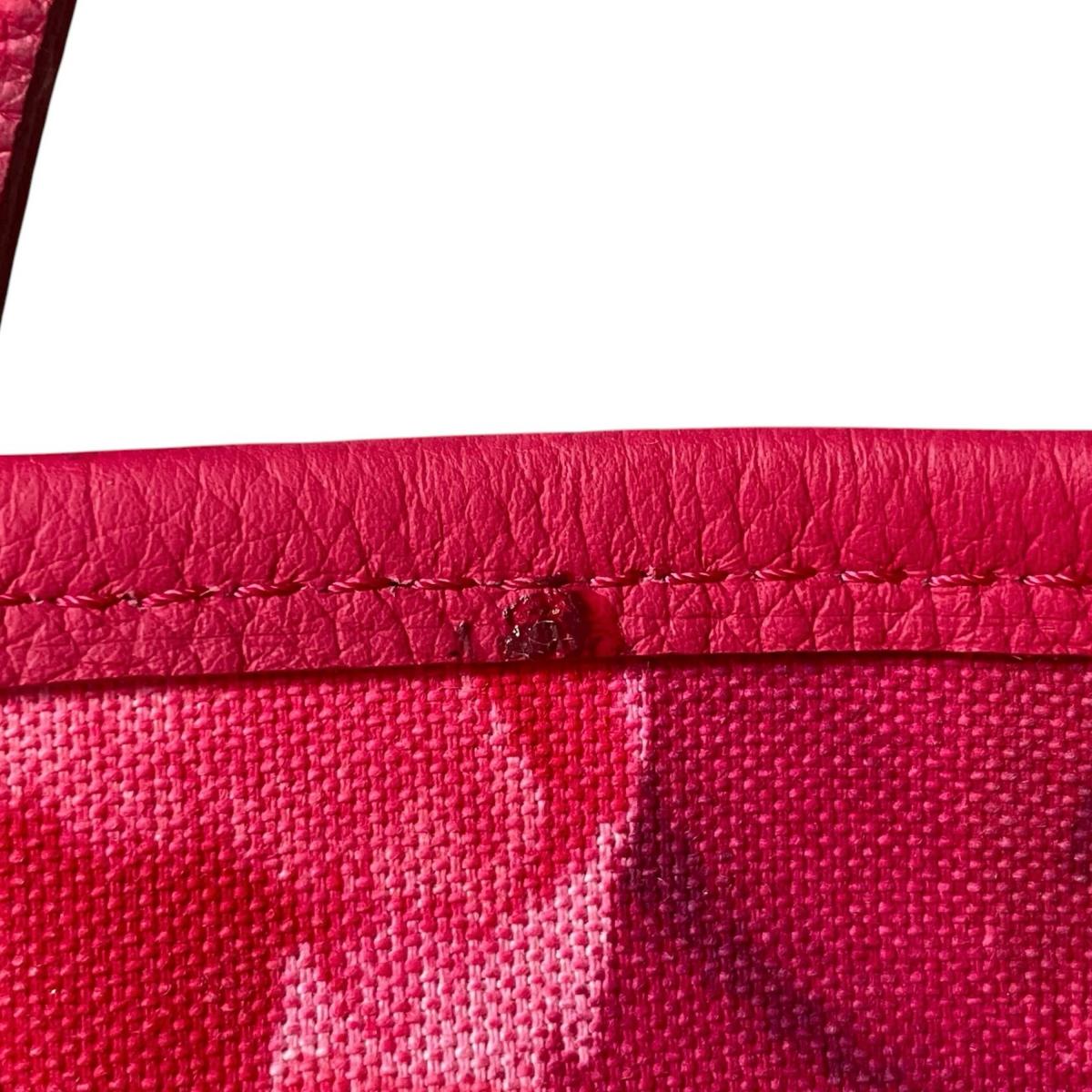 ルイヴィトン LOUIS VUITTON トートバッグ
 ショルダーバッグ イカットフラワー ネヴァーフルMM モノグラムキャンバス M40940 ローズアシビアント LV
 【SS】
 【中古】