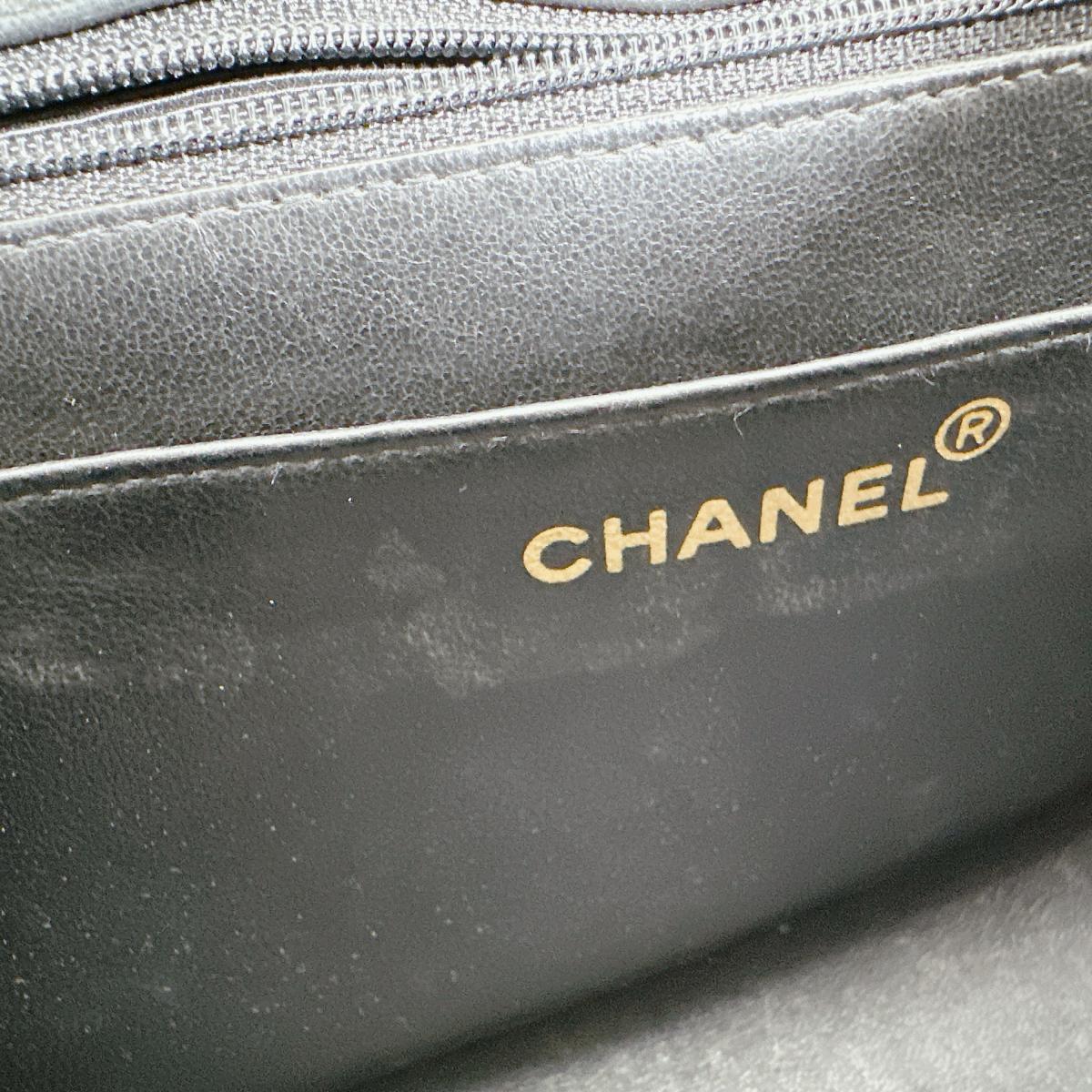 シャネル CHANEL ボディバッグ
 クロスボディバッグ ラムスキン マトラッセ ラムスキン ブラック 【SS】
 【中古】