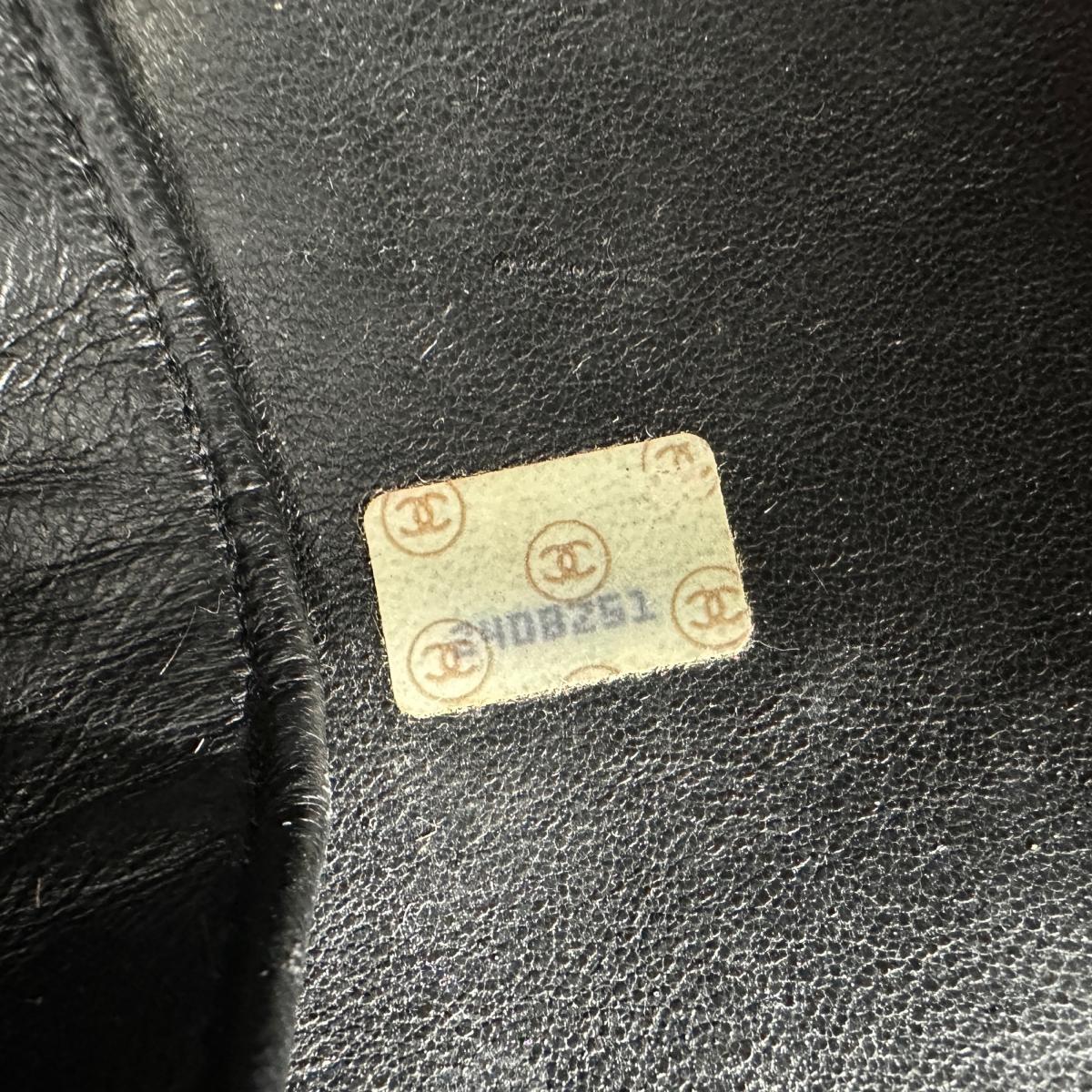 シャネル CHANEL ボディバッグ
 クロスボディバッグ ラムスキン マトラッセ ラムスキン ブラック 【SS】
 【中古】