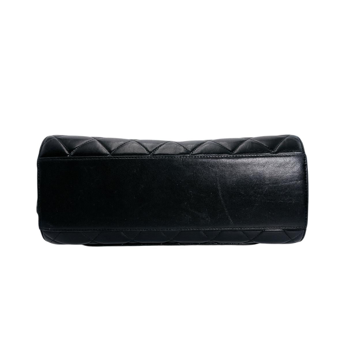 シャネル CHANEL ボディバッグ
 クロスボディバッグ ラムスキン マトラッセ ラムスキン ブラック 【SS】
 【中古】