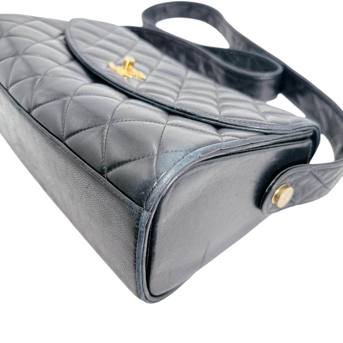 シャネル CHANEL ボディバッグ
 クロスボディバッグ ラムスキン マトラッセ ラムスキン ブラック 【SS】
 【中古】