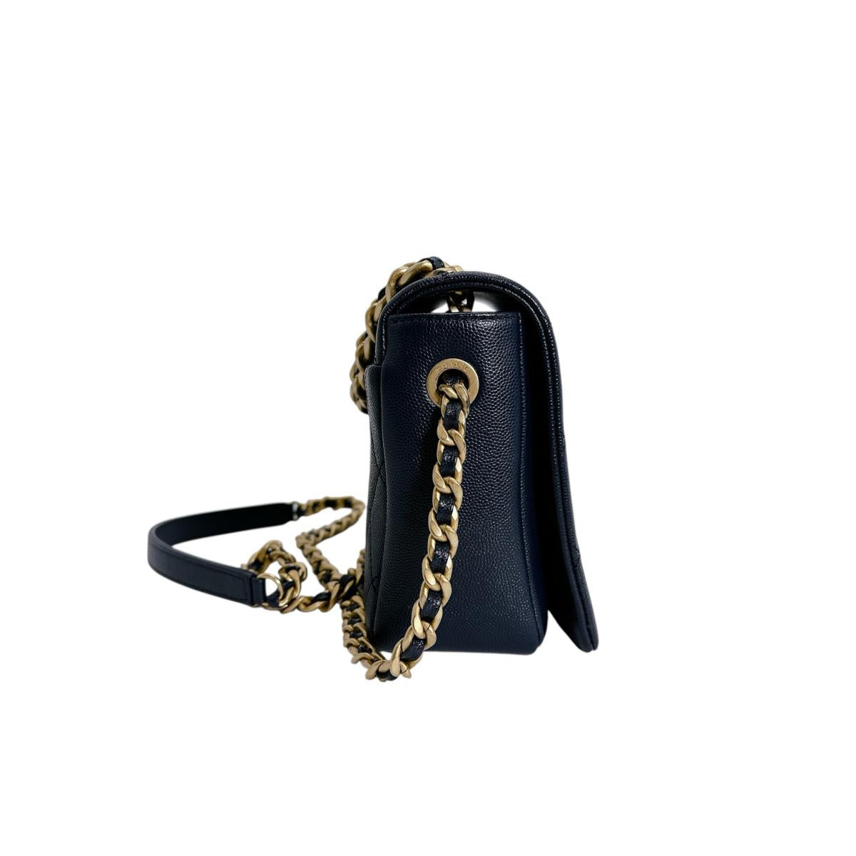 シャネル CHANEL ショルダーバッグ
 チェーンショルダーバッグ キャビアスキン マトラッセ マットキャビアスキン AS1977 ネイビー 【SS】
 【中古】