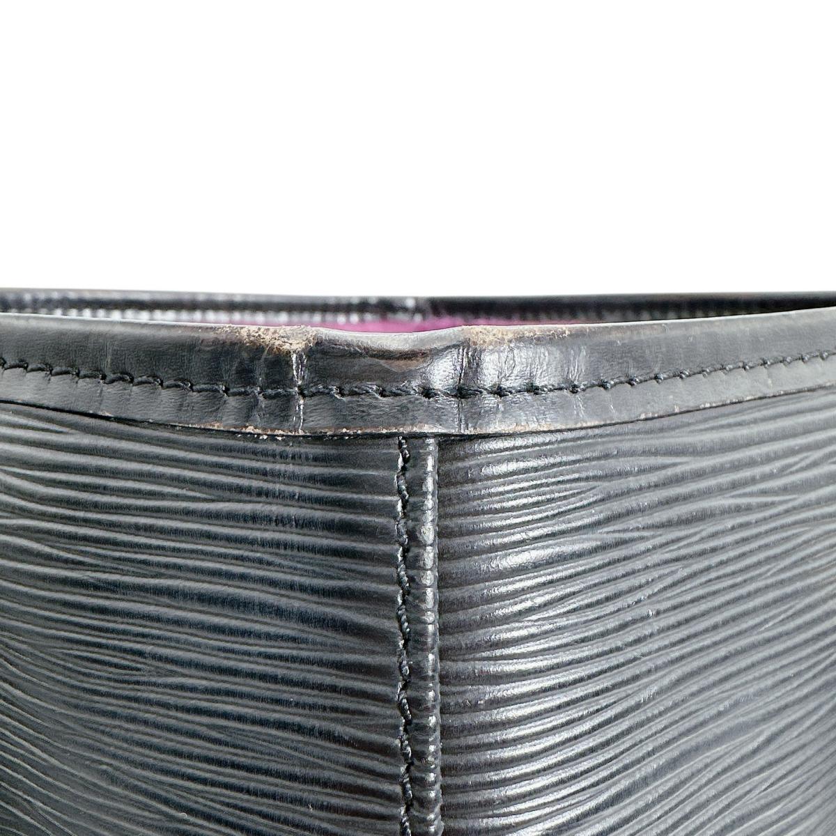 ルイヴィトン LOUIS VUITTON ショルダーバッグ
 バケットGM エピ トートバッグ エピレザー M58992 ブラック LV
 【SS】
 【中古】