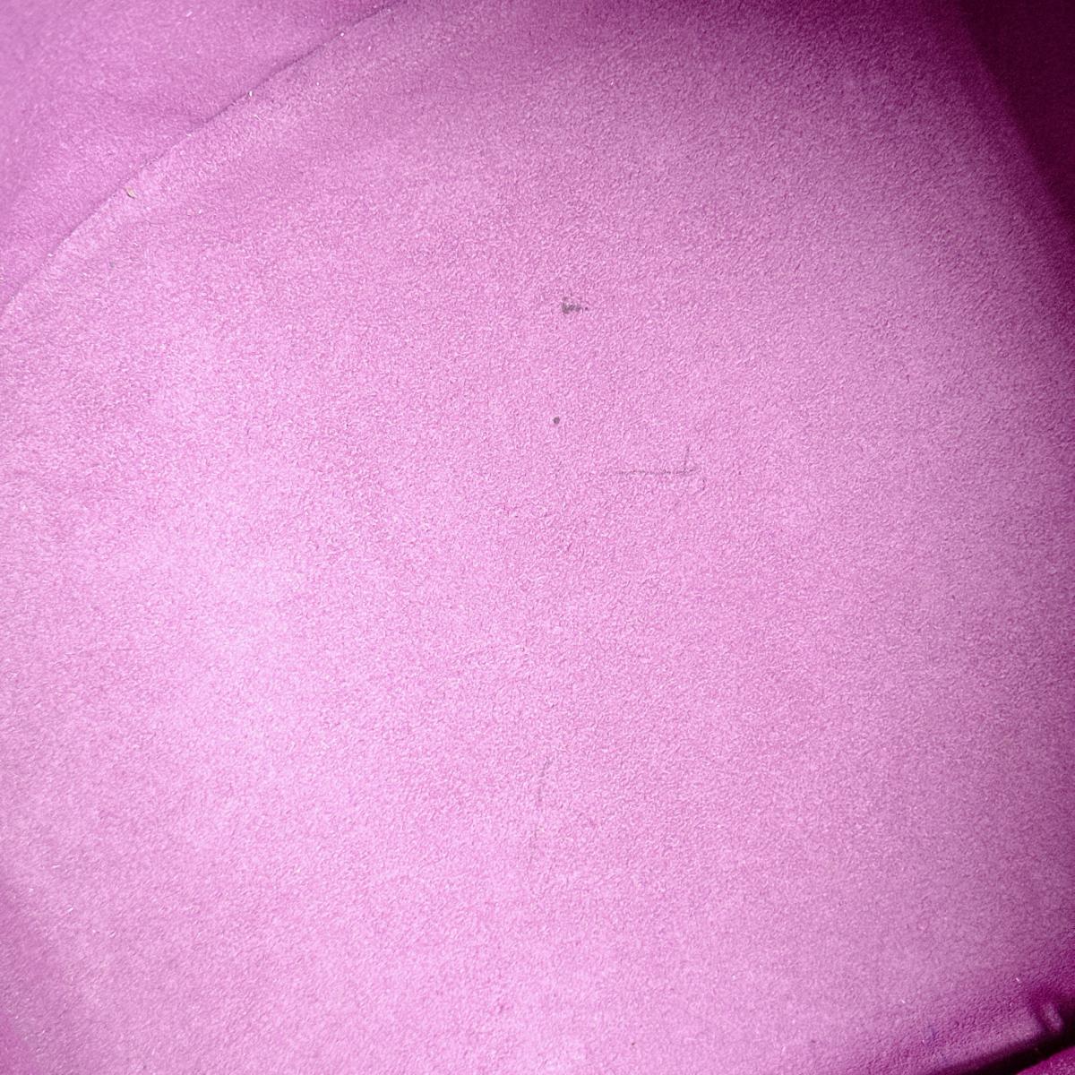 ルイヴィトン LOUIS VUITTON ショルダーバッグ
 バケットGM エピ トートバッグ エピレザー M58992 ブラック LV
 【SS】
 【中古】