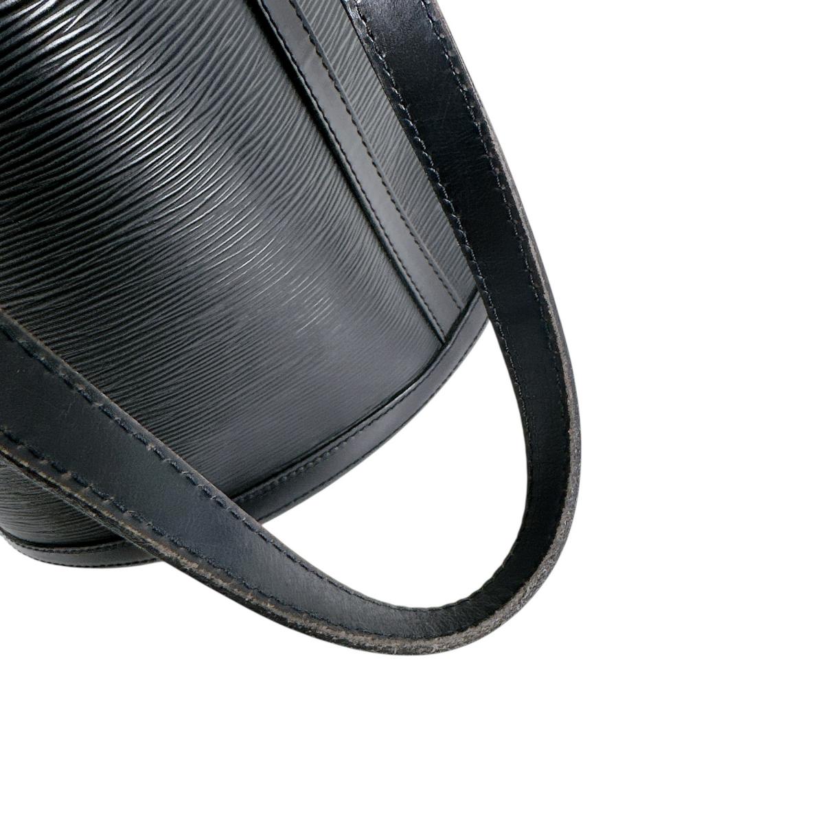 ルイヴィトン LOUIS VUITTON ショルダーバッグ
 バケットGM エピ トートバッグ エピレザー M58992 ブラック LV
 【SS】
 【中古】