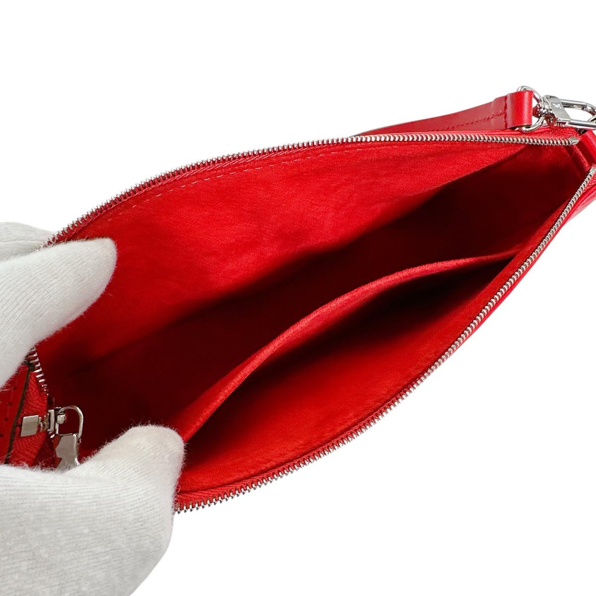 ルイヴィトン LOUIS VUITTON ポーチ
 ポーチ エピ ポシェット・アクセソワール エピレザー M41157 レッド LV
 【SS】
 【中古】