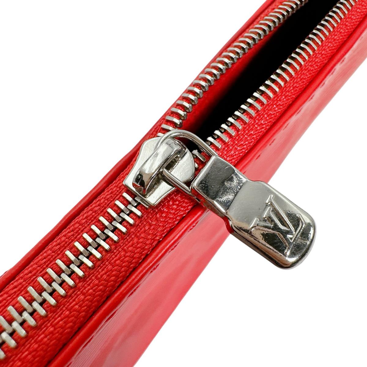 ルイヴィトン LOUIS VUITTON ポーチ
 ポーチ エピ ポシェット・アクセソワール エピレザー M41157 レッド LV
 【SS】
 【中古】