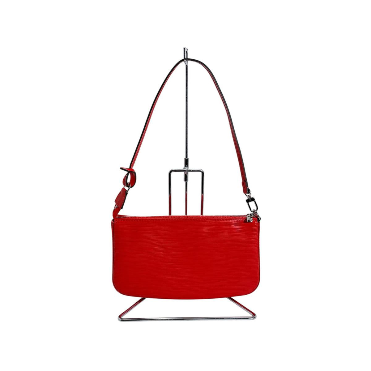 ルイヴィトン LOUIS VUITTON ポーチ
 ポーチ エピ ポシェット・アクセソワール エピレザー M41157 レッド LV
 【SS】
 【中古】