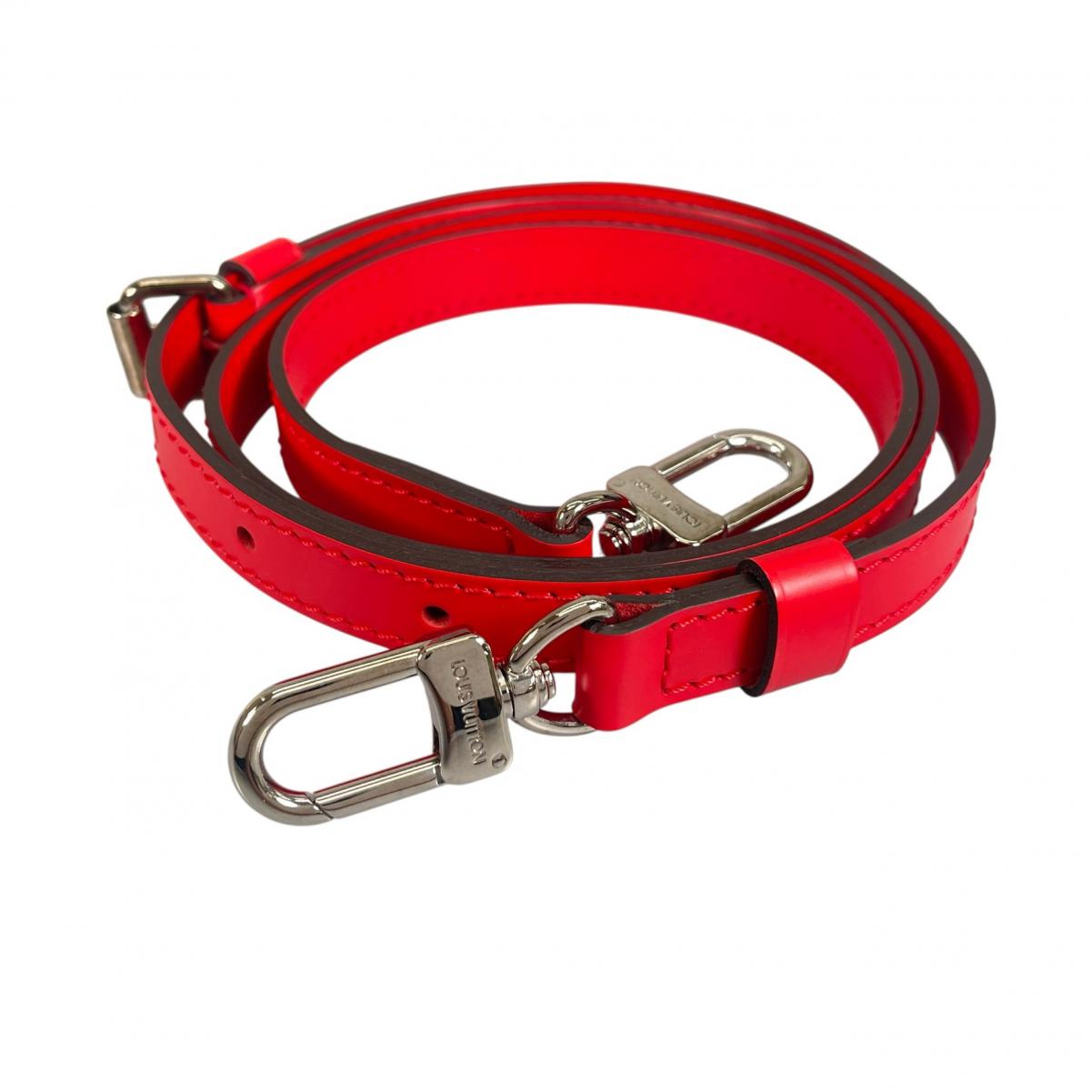 ルイヴィトン LOUIS VUITTON ショルダーストラップ
 ショルダーストラップ バッグアクセサリー 肩掛けストラップ レザー レッド LV
 【SS】
 【中古】