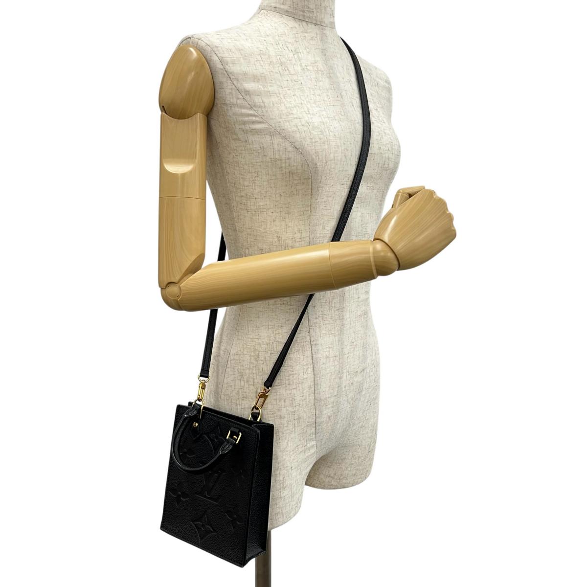 ルイヴィトン LOUIS VUITTON ショルダーバッグ
 ショルダーバッグ モノグラム プティット・サックプラ モノグラムアンプラント M81417 ブラック LV
 【SS】
 【中古】